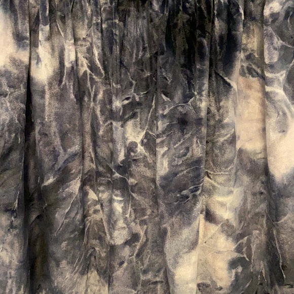 Crushed velvet, off-shoulder top - Picture 2 of 5